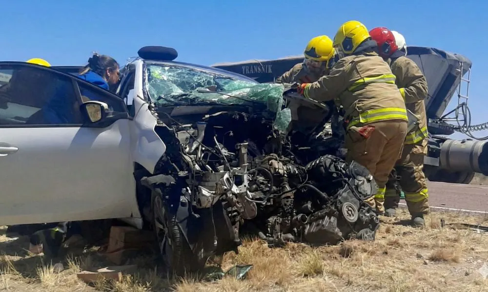 Choque frontal en la ruta 20