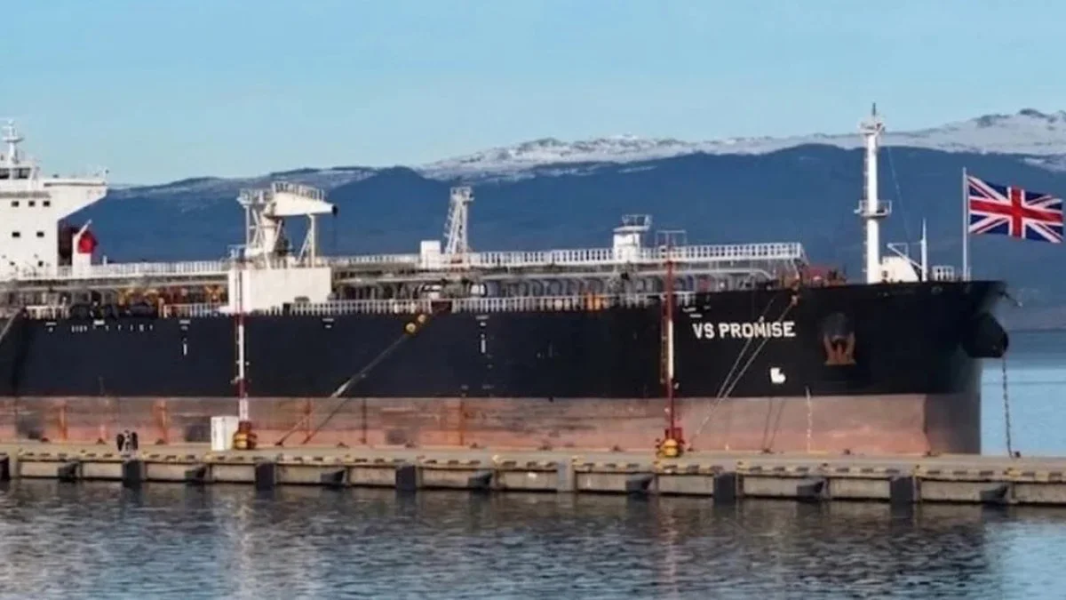 Buque británico en Ushuaia