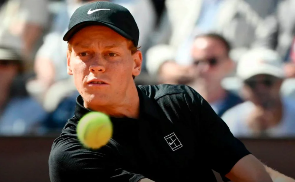 El italiano venció a Rublev sin ceder sets, alcanzó 32 triunfos seguidos en Masters 1000.