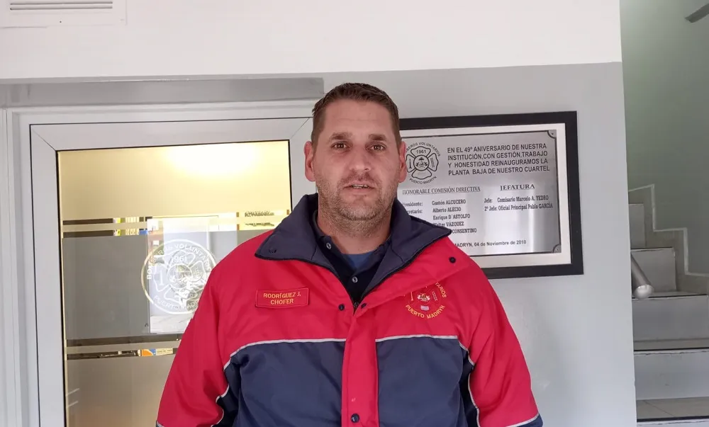 Juan Rodríguez, oficial de bomberos de Puerto Madryn
