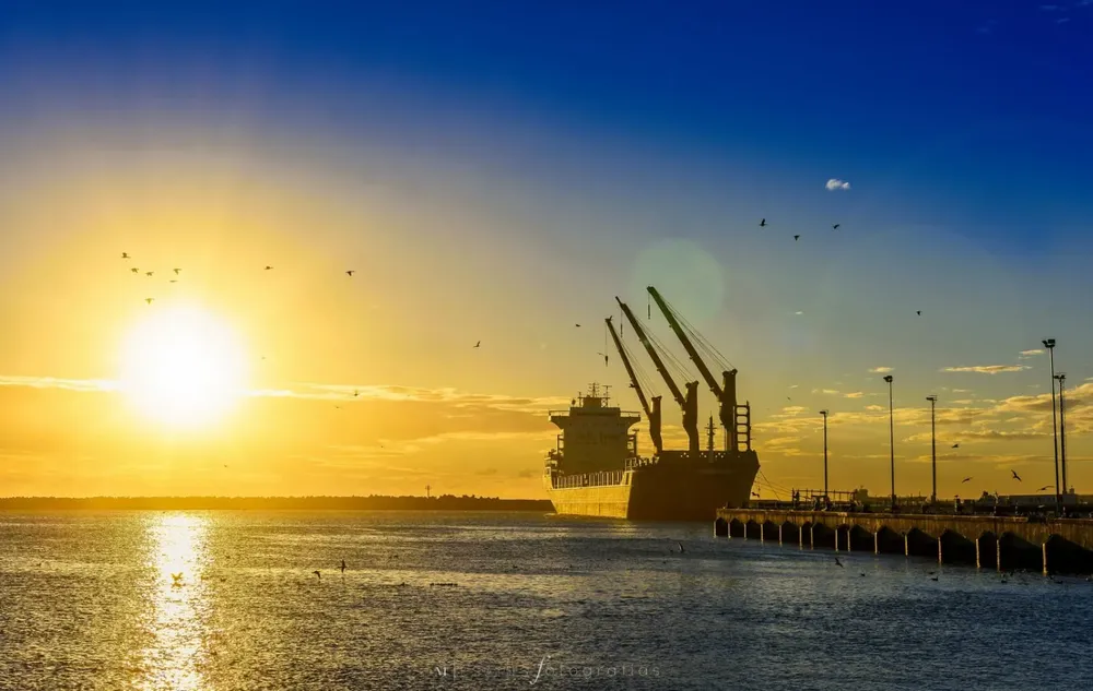 Obra de dragado en el Puerto de Comodoro Rivadavia