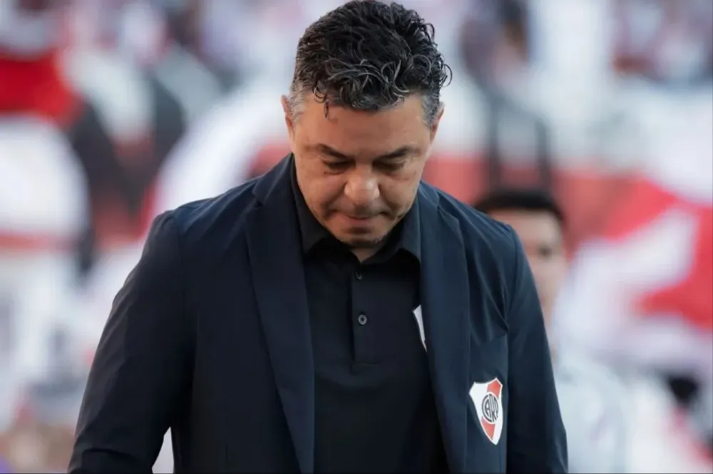 Riestra venció a River en el Monumental. El equipo visitante ganó 2-1 con autoridad