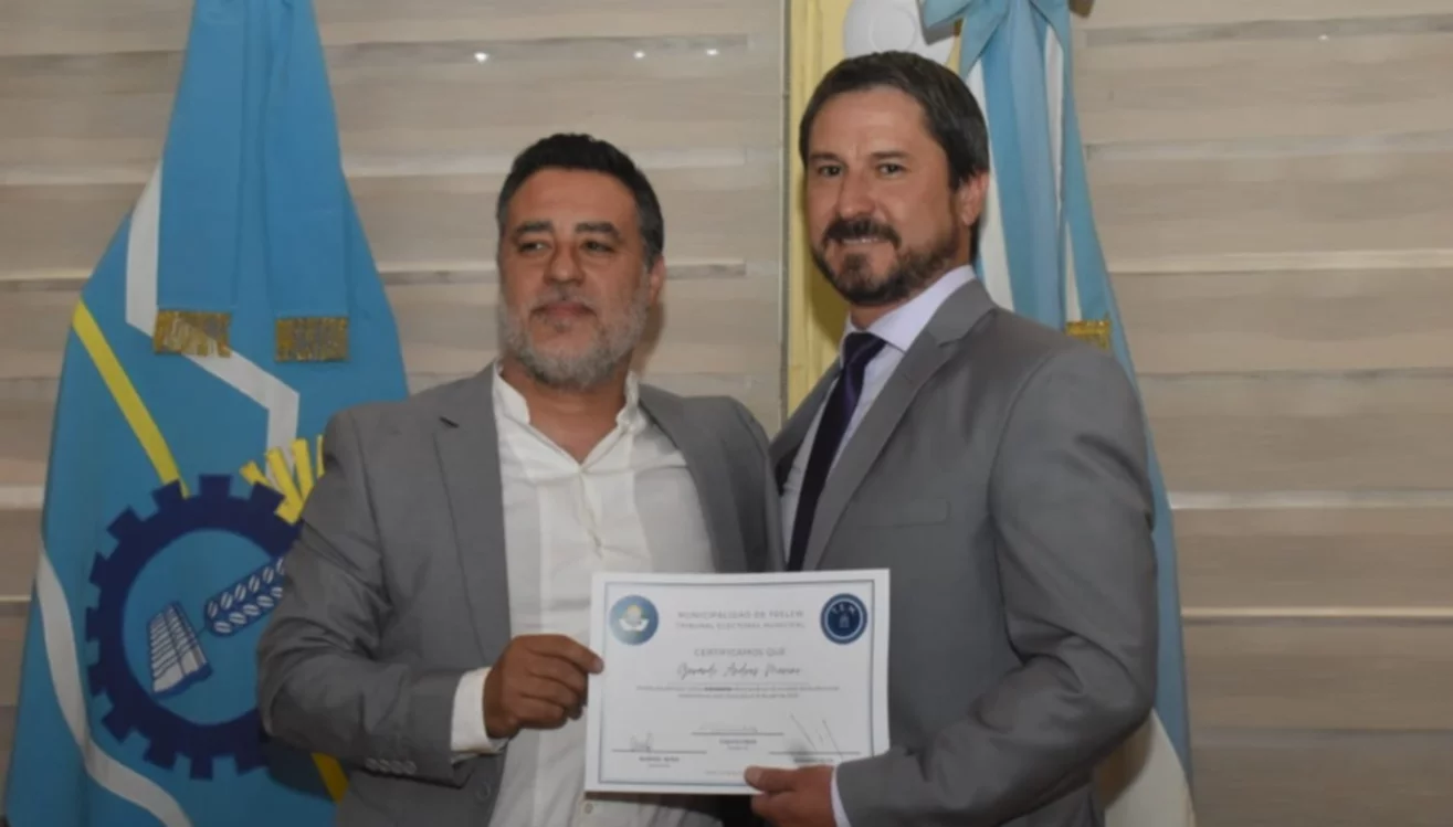 Gerardo Merino recibió diploma