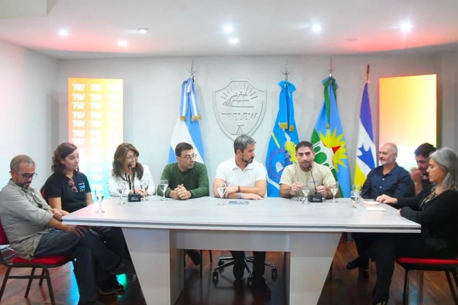 Merino destacó el paleoturismo como eje de desarrollo tras un hallazgo fósil en Trelew