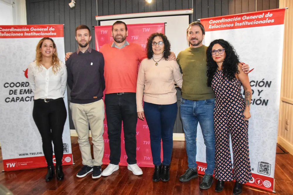 Firma de convenio para el desarrollo de capacitaciones