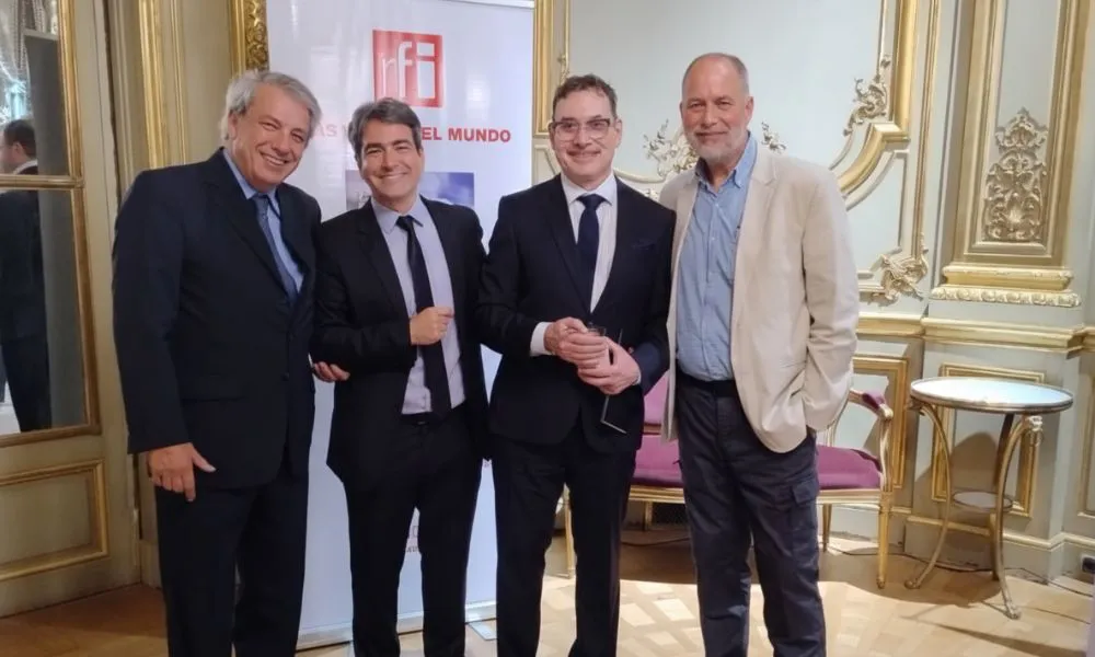 #LA17 acompañó la entrega de premios culturales de RFI y Radio Cultura Mario Terzano, director Fundación Radio Cultura; Pompeyo Pino, representante de RFI, Quique Figueroa, periodista, colaborador de #LA17 y Martín Berrade Coordinador de #LA17