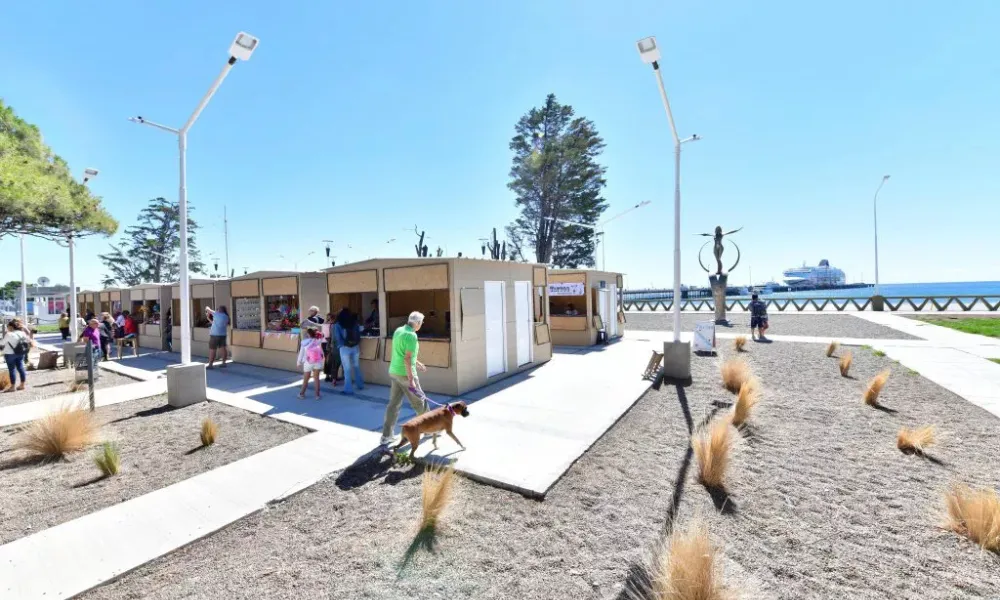 Paseo de artesanos Puerto Madryn