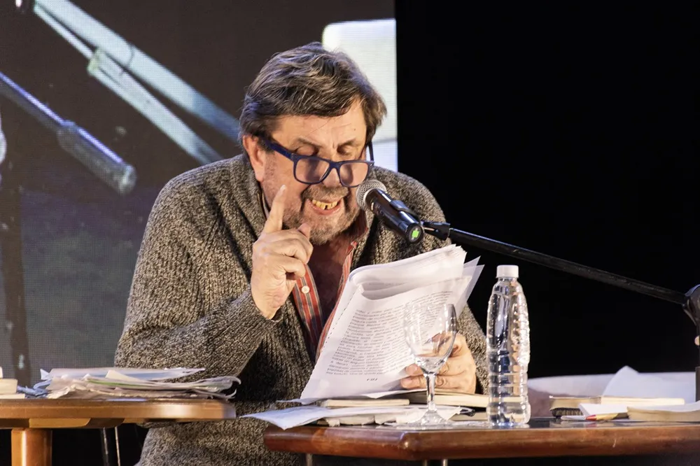 Alejandro Apo en la Feria Regional del Libro en Sarmiento