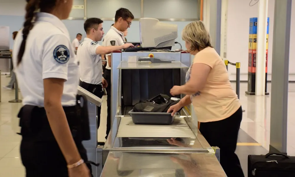 Seguridad aeroportuaria