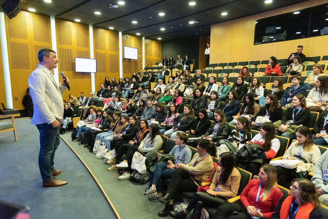 Capacitación de mujeres en Tecnología