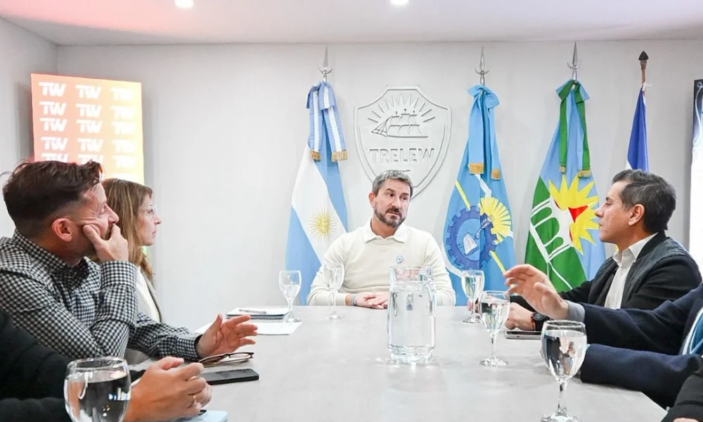 Reunión entre municipio y universidad