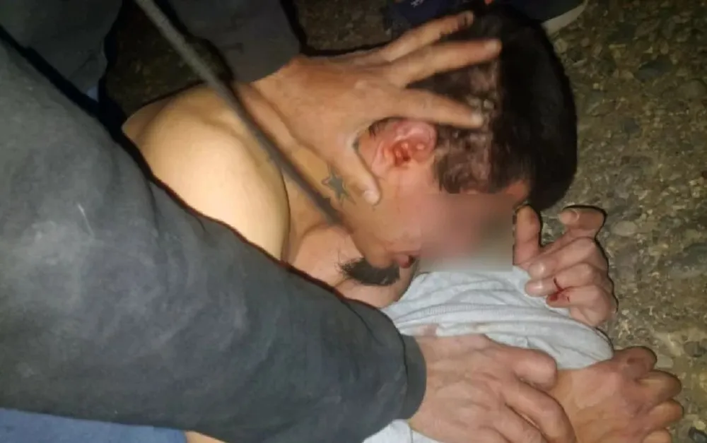 vecinos detienen a ladron