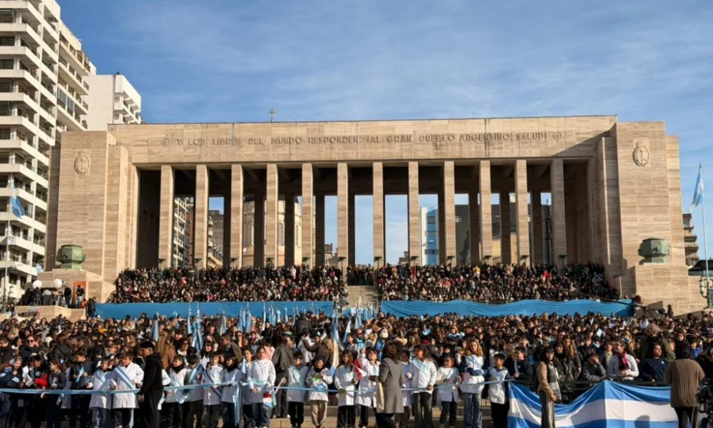 Reinauguración del monumento a la Bandera
