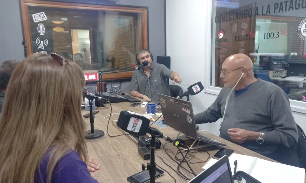 Exalumnos de la Escuela de Comercio en los estudios de LA17