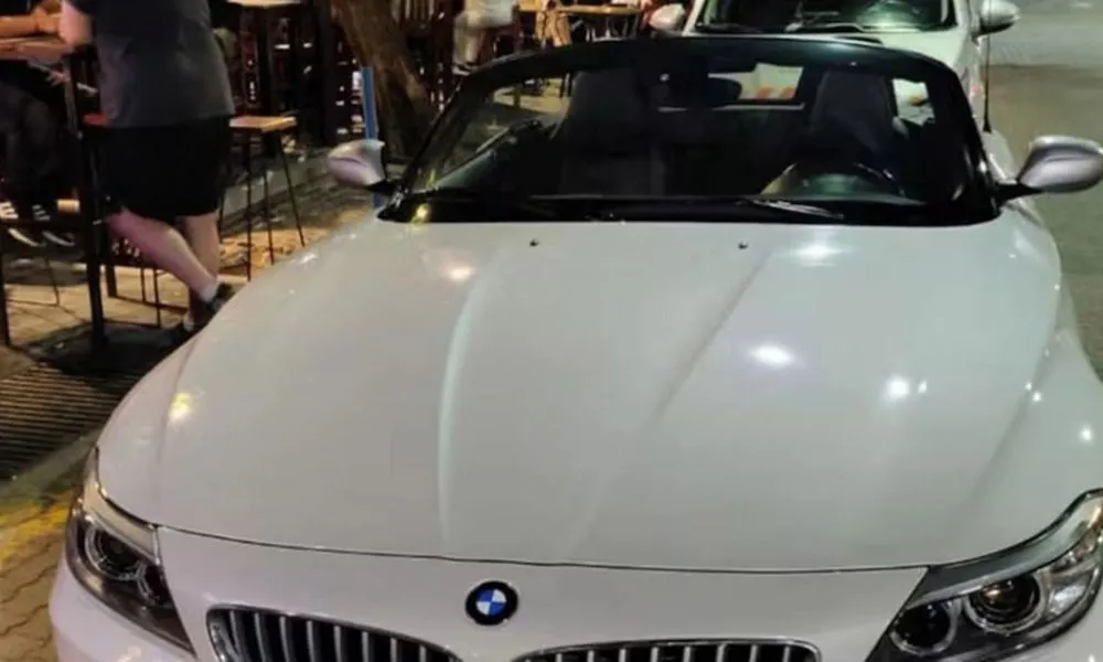 Auto del concejal alcoholizado