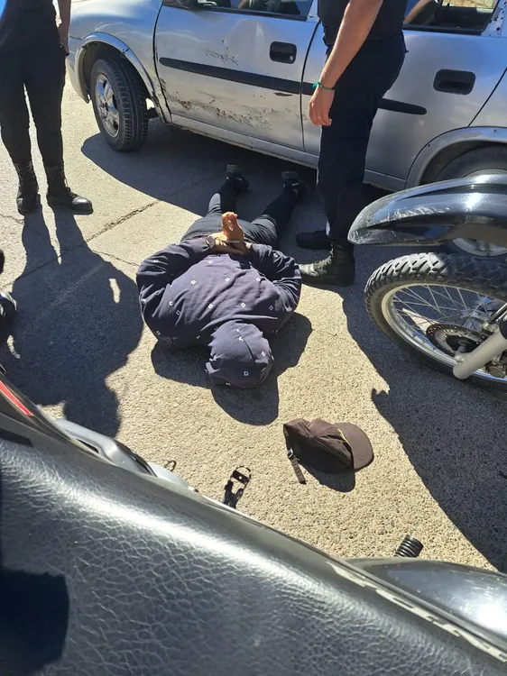 Uno de los delincuentes detenido en el allanamiento