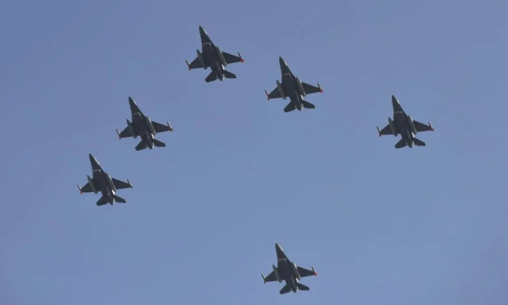 Compra de aviones para la Fuerza Aérea foto LN