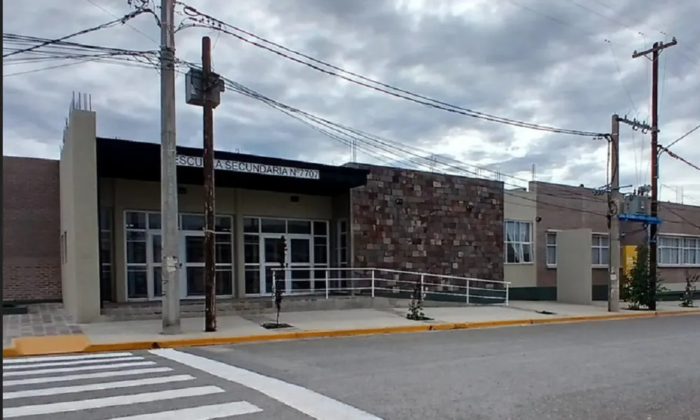 Escuela 7707