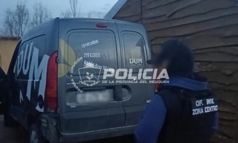 Secuetran camioneta en Plottier