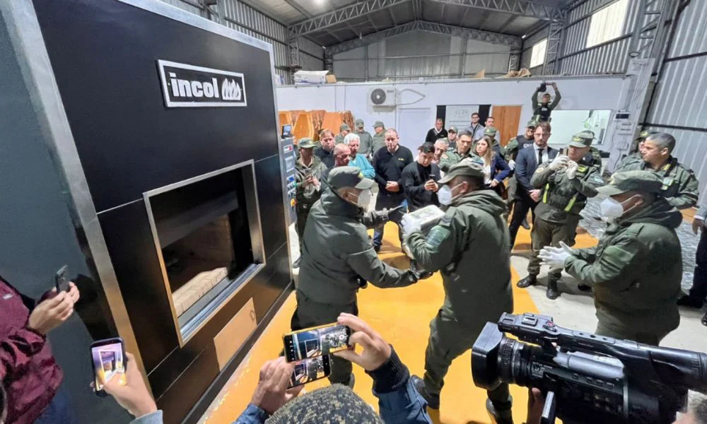 Incineraron más de media tonelada de cocaína