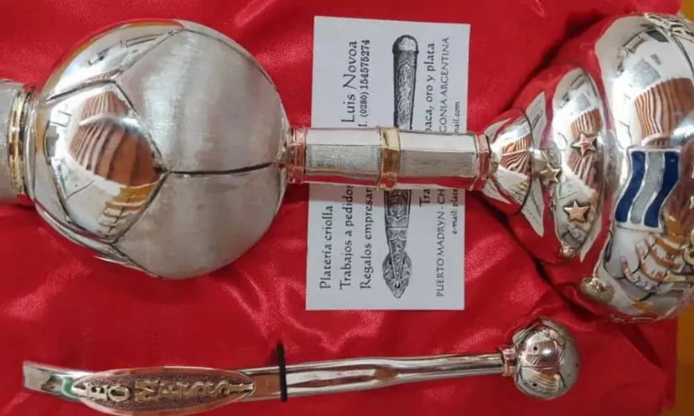 detalle mate de Messi