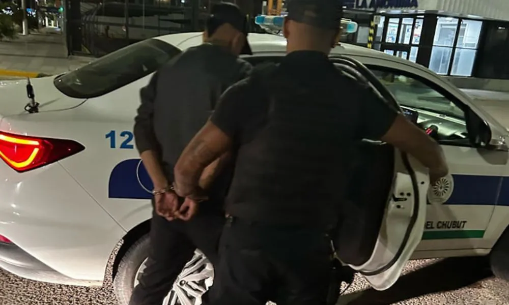 detenico con pedido de captura