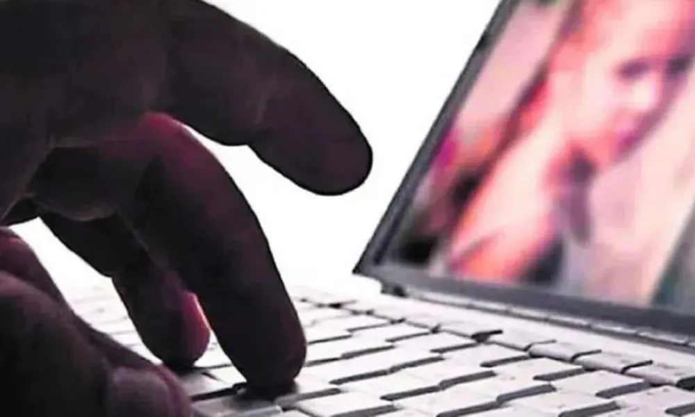 Condena a un joven por distribuir videos de abuso sexual infantil