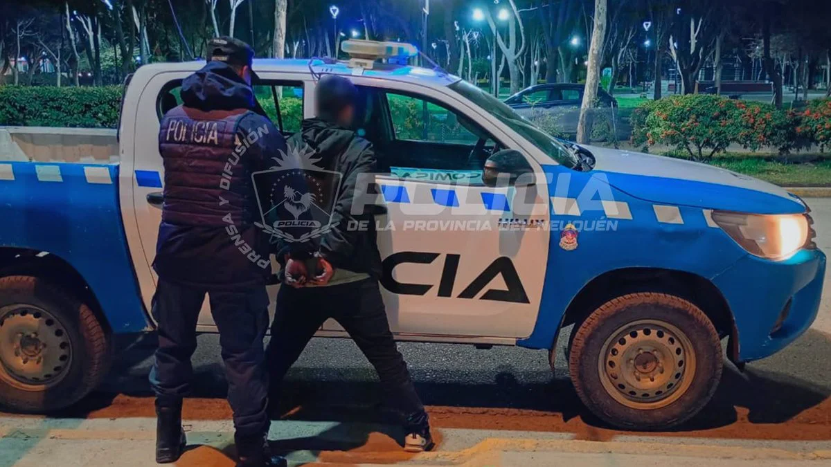 Vinculan a detenido con dos hurtos
