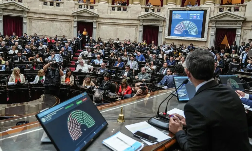 diputados side