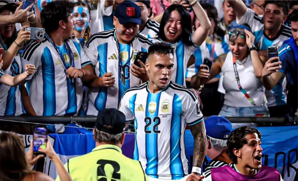 Lautaro Martínez convirtió el gol que cerró la victoria sobre Suiza.