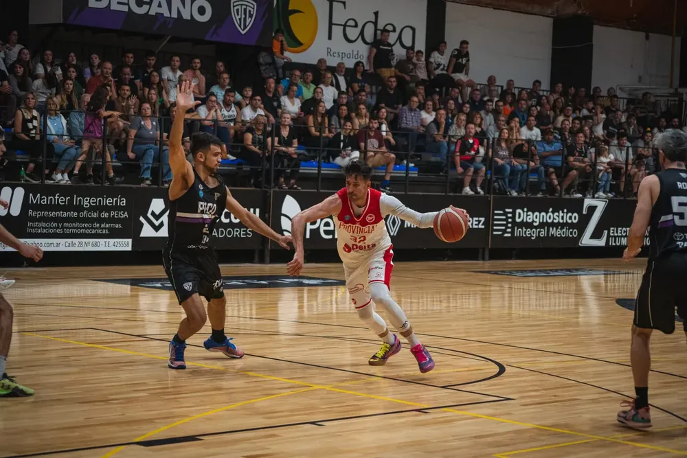 UN TRELEWENSE DEBUTÓ EN LA LIGA ARGENTINA DE BÁSQUET