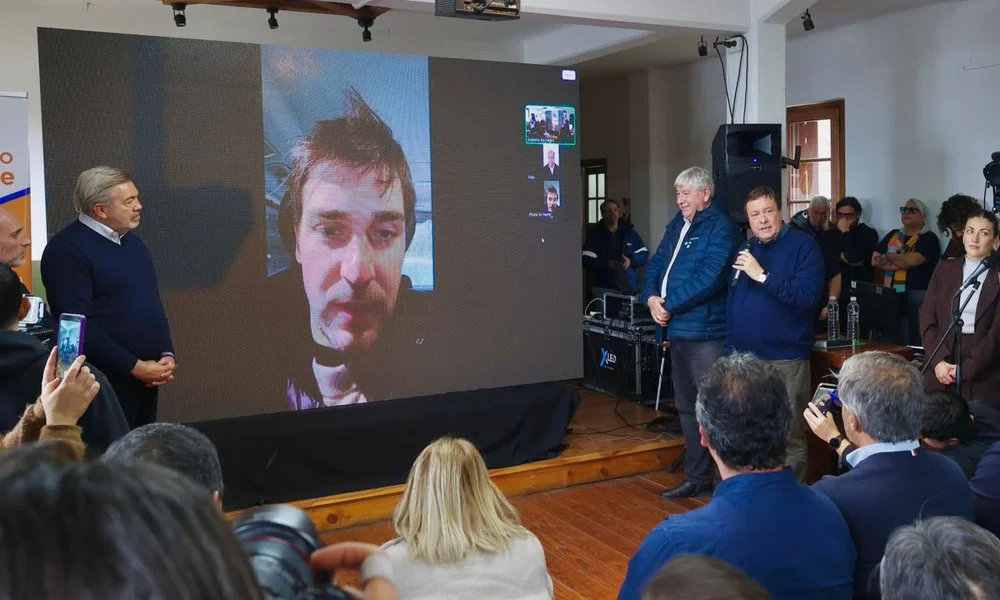 Gobernadores anunciando ampliación del Gasoducto Cordillerano