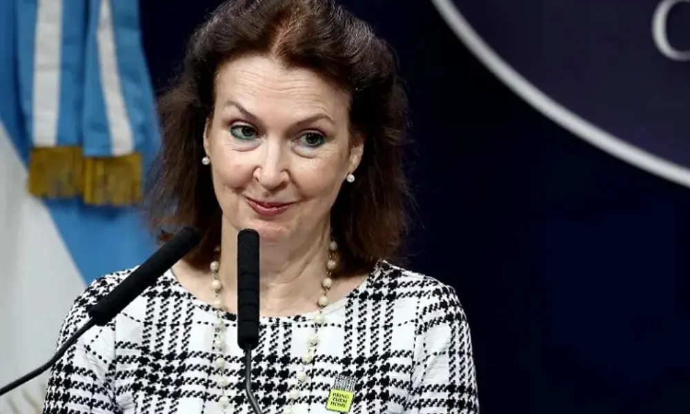 Diana Mondino