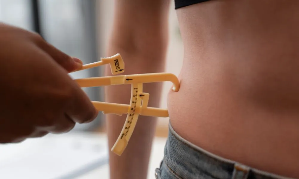Medidor de grasa. Foto Freepik