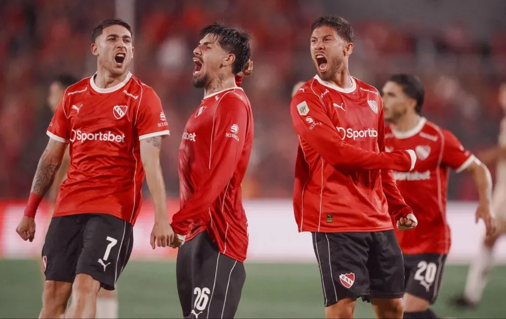 Independiente volvió a sonreír en casa. El equipo de Gustavo Quinteros goleó 3 a 0 a Platense