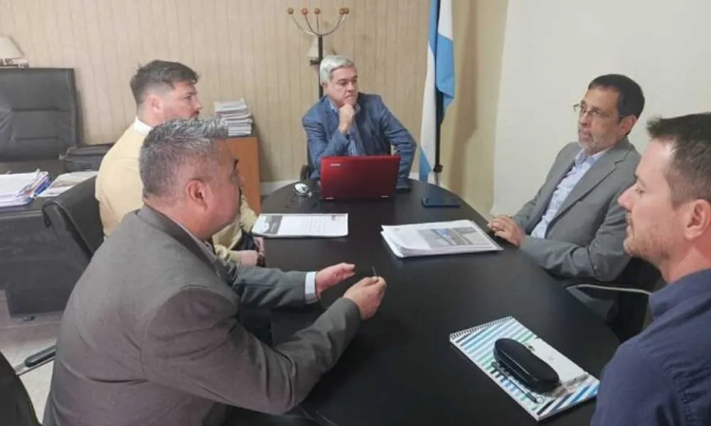 Reunión por uso de celulares en las cárceles