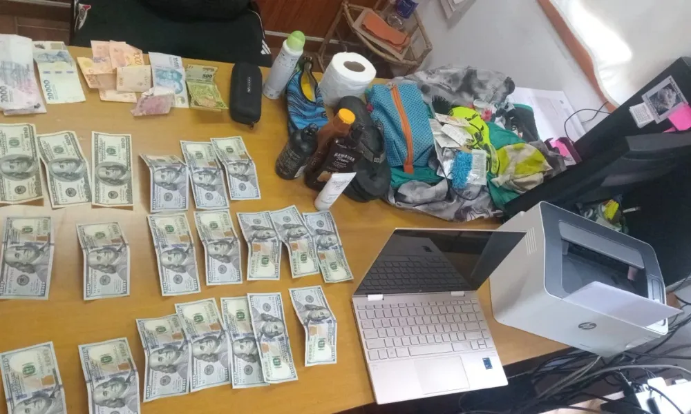 robo de dólares en Tecka