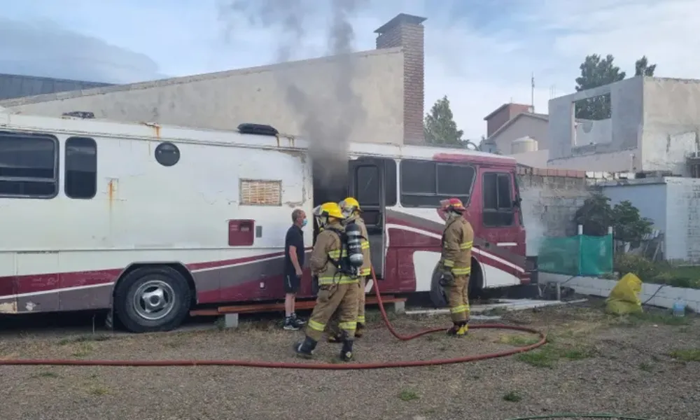 Motorhome incendiado