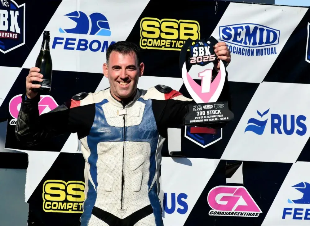El trelewense se aseguró la Stock Bike 300 en el Súper Bike 2025