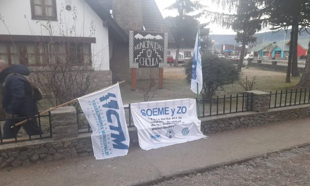 Protesta del SOEME en Cholila