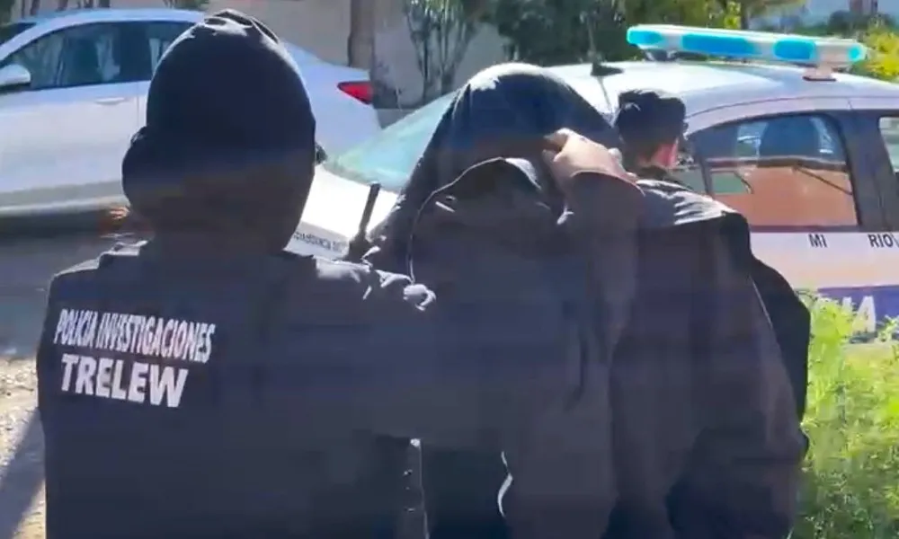 mujer detenida en Trelew