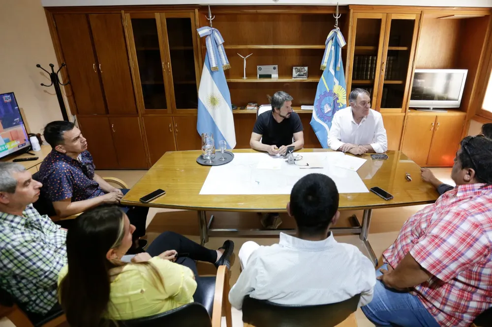 Merino se reunió con ATTA- Trekew 1