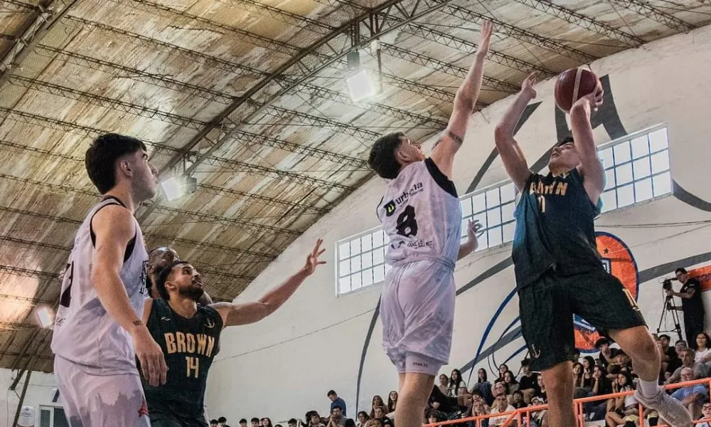 Brown volvió a ganar