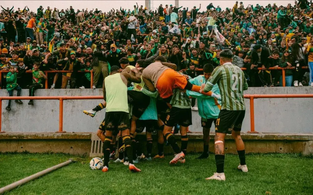 Aldosivi venció 2-0 a Huracán en Mar del Plata