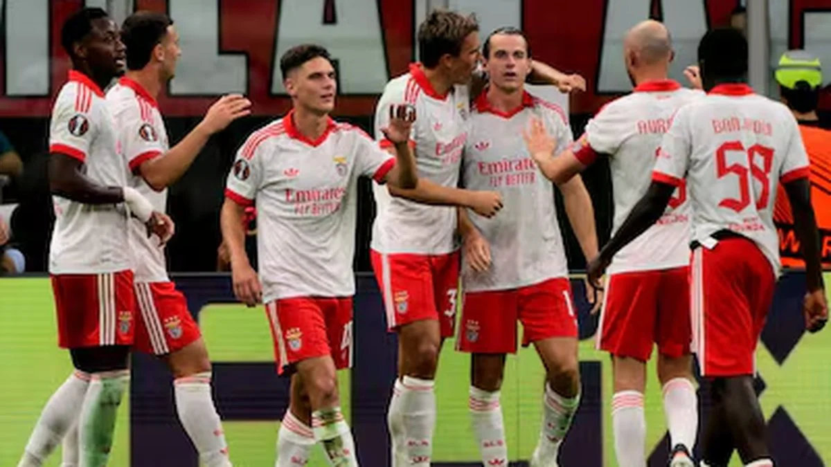 Benfica derrotó al Milan por 2 a 0