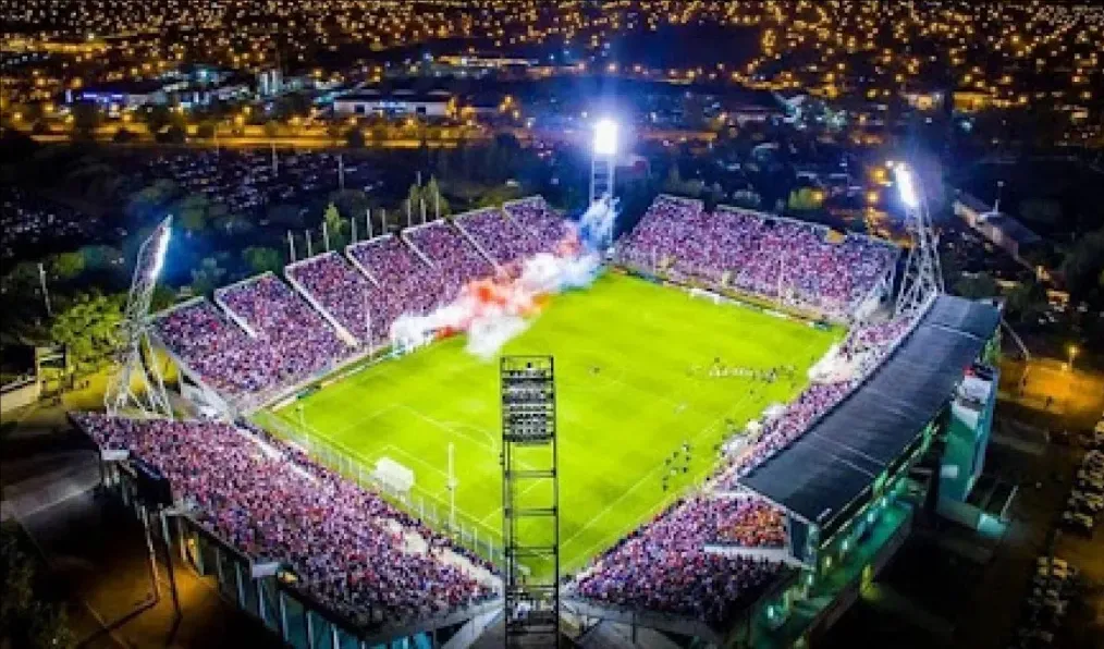 El partido se jugará en el estadio Padre Martearena