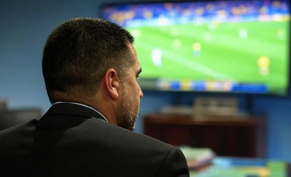 Riquelme de espaldas imagen ilustrativa AI