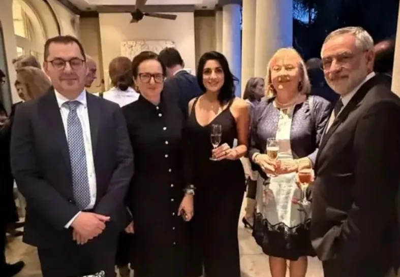 diputada embajadores