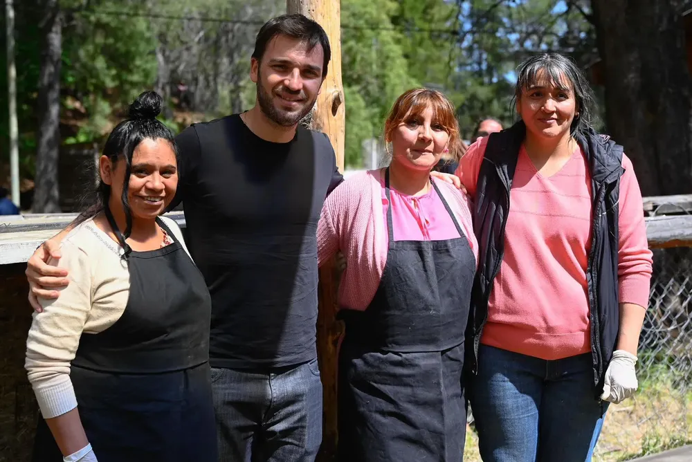 El gobernador confirmo las fiestas populares