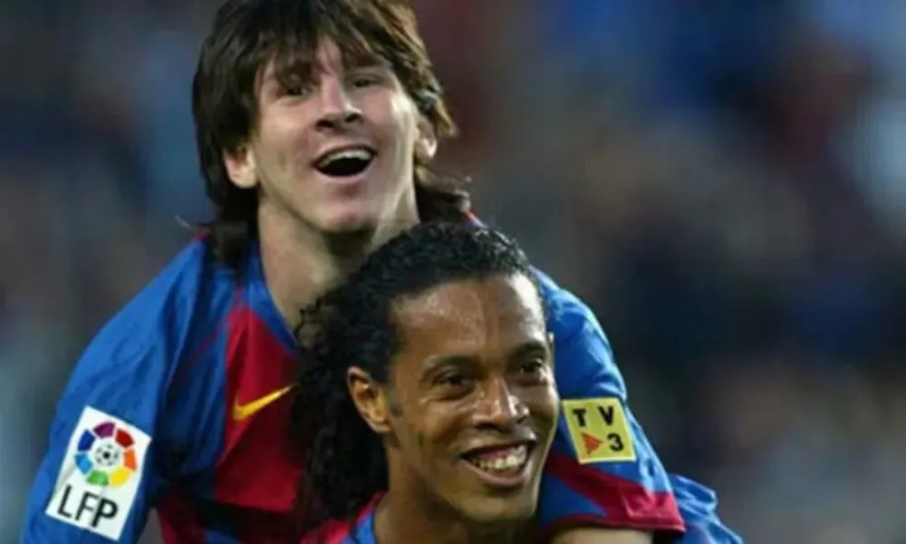 Primer gol de Messi en Barcelona